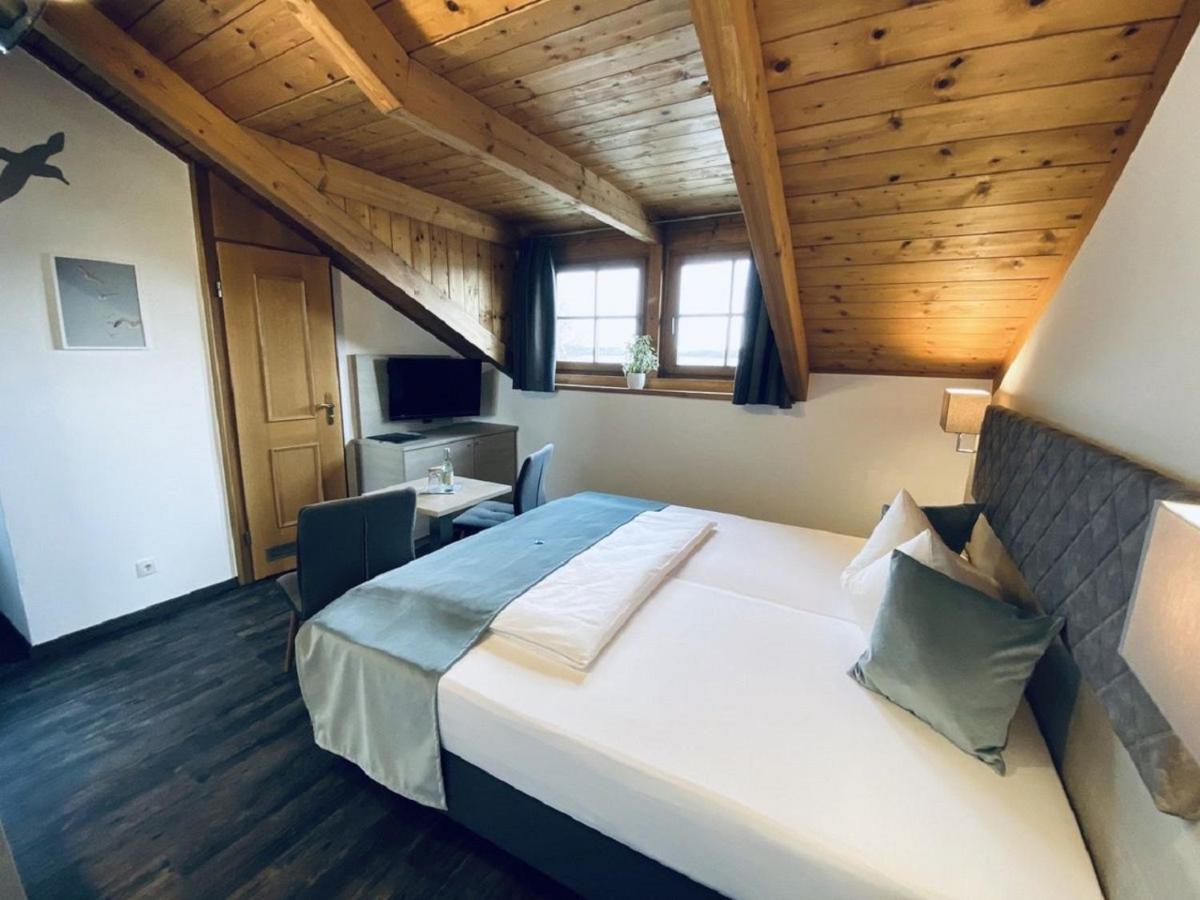 Hotel Garni Moewe Am See Prien am Chiemsee Exterior foto