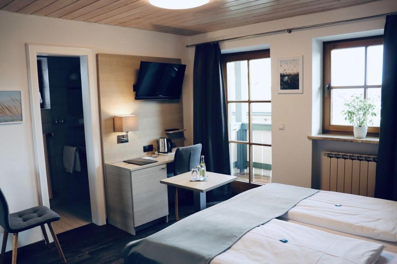 Hotel Garni Moewe Am See Prien am Chiemsee Exterior foto